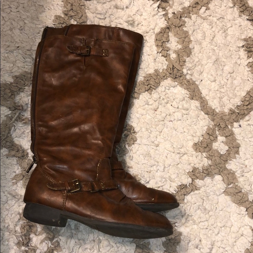 Riding boots